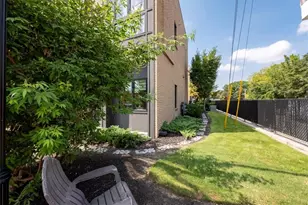 2174 Bristol Cove NE, Atlanta, GA 30341 - Photo 5
