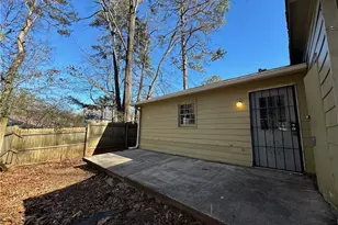 5172 Ridge Forest Dr, Stone Mountain, GA 30083 - Photo 19