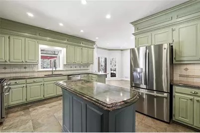 7300 Chattahoochee Bluff Drive, Atlanta, GA 30350 - Photo 9