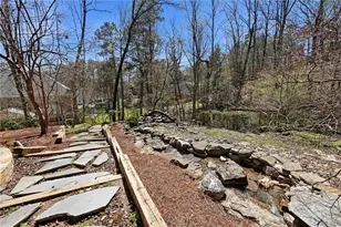 7300 Chattahoochee Bluff Dr, Atlanta, GA 30350 - Photo 25