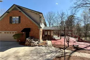 7300 Chattahoochee Bluff Dr, Atlanta, GA 30350 - Photo 3