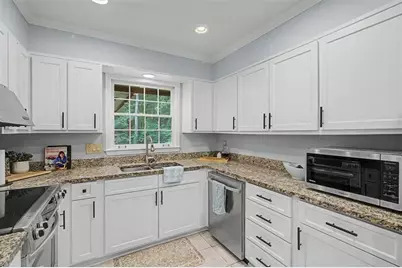702 Highview Drive SE, Smyrna, GA 30082 - Photo 7