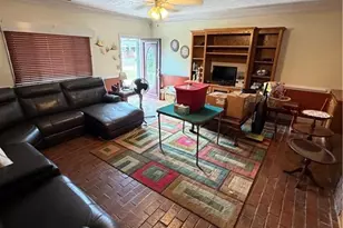 401 Latimore Ave, Buford, GA 30518 - Photo 9