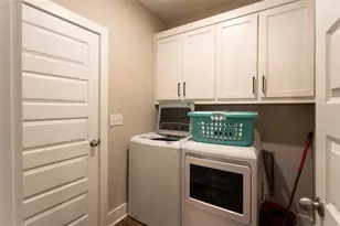 301 Savannah Drive, Mansfield, GA 30055 - Photo 17