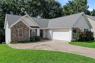 4925 Sunny Ridge Ct, Flowery Branch, GA 30542 - Photo 3