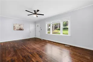 1091 Walker Dr, Decatur, GA 30030 - Photo 11