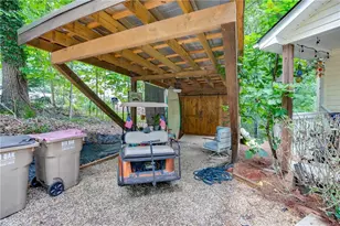 9420 Manor Ln, Gainesville, GA 30506 - Photo 3