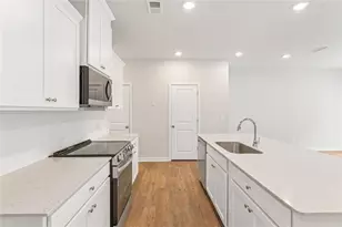 7477 Clover Ln, Flowery Branch, GA 30542 - Photo 7