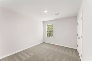 7477 Clover Ln, Flowery Branch, GA 30542 - Photo 15