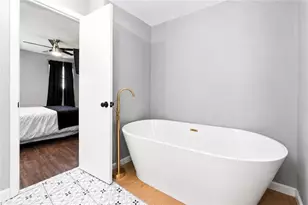 624 Village Ln Dr SW, Marietta, GA 30060 - Photo 13