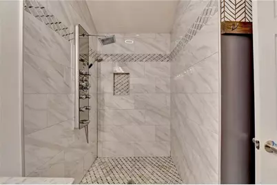 10525 Willow Meadow Circle, Johns Creek, GA 30022 - Photo 21