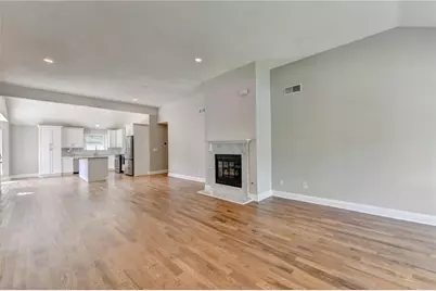 10525 Willow Meadow Circle, Johns Creek, GA 30022 - Photo 5