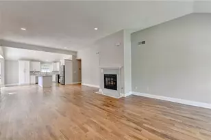 10525 Willow Meadow Cir, Johns Creek, GA 30022 - Photo 5