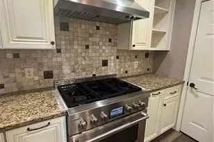 382 Charleston Ln, Lawrenceville, GA 30046 - Photo 9