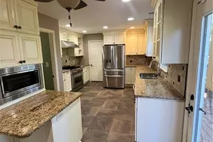 382 Charleston Ln, Lawrenceville, GA 30046 - Photo 5