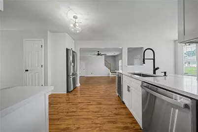4223 Fortune Point, Atlanta, GA 30349 - Photo 9
