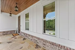 4466 Park Royal Dr, Flowery Branch, GA 30542 - Photo 5