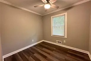 8153 Attleboro Dr, Jonesboro, GA 30238 - Photo 7