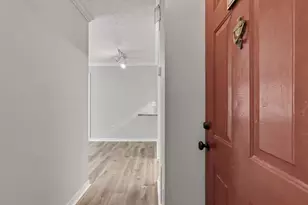 121 Bentley Pl, Tucker, GA 30084 - Photo 9