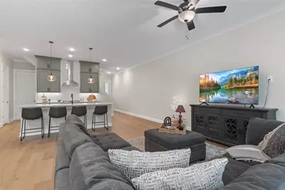 300 Walker Avenue, Roswell, GA 30076 - Photo 5