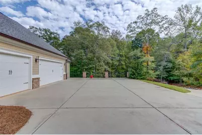 624 Skyland Drive, Hoschton, GA 30548 - Photo 3