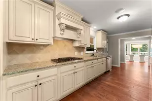 1479 Burns Dr NE, Gainesville, GA 30501 - Photo 15