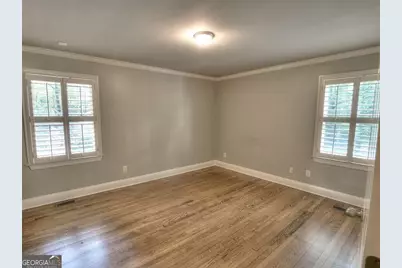 5575 Lake Forrest Drive, Atlanta, GA 30342 - Photo 15