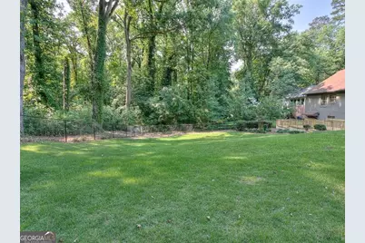 5575 Lake Forrest Drive, Atlanta, GA 30342 - Photo 25