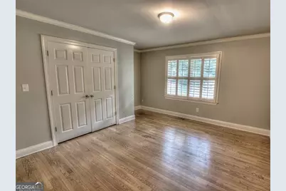 5575 Lake Forrest Drive, Atlanta, GA 30342 - Photo 13