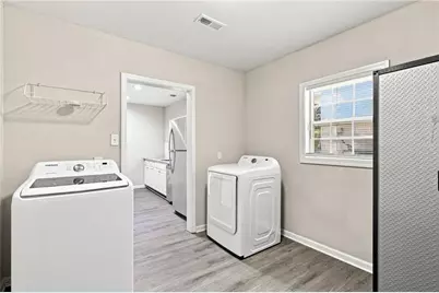 1357 Lorenzo Drive SW, Atlanta, GA 30310 - Photo 13