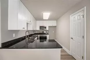 1318 Yorkshire Ln, Woodstock, GA 30188 - Photo 15