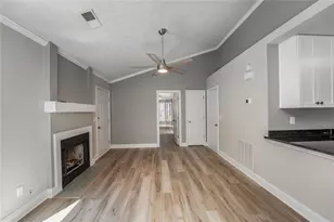 1318 Yorkshire Ln, Woodstock, GA 30188 - Photo 9