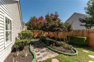 1318 Yorkshire Ln, Woodstock, GA 30188 - Photo 33