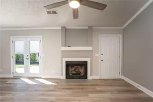 1318 Yorkshire Ln, Woodstock, GA 30188 - Photo 7