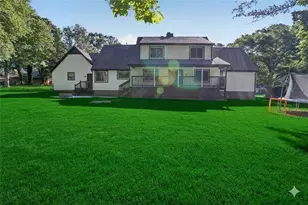 2223 Angela Dr SW, Lilburn, GA 30047 - Photo 15
