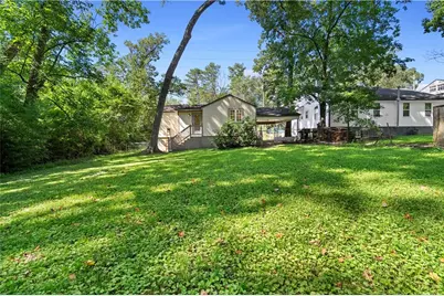 138 W Dixie Avenue SE, Marietta, GA 30008 - Photo 23
