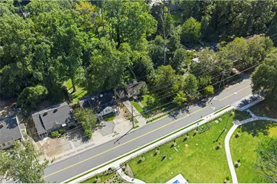 138 W Dixie Avenue SE, Marietta, GA 30008 - Photo 29