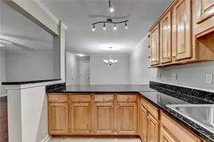 702 Brighton Point, Sandy Springs, GA 30328 - Photo 9