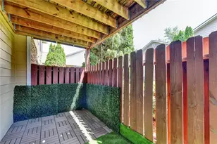 702 Brighton Point, Sandy Springs, GA 30328 - Photo 33