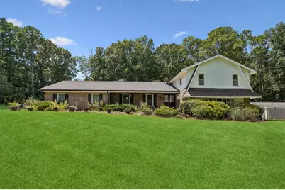 212 Simpson Drive NE, Kennesaw, GA 30144 - Photo 1
