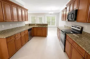901 Channel Dr, Lawrenceville, GA 30046 - Photo 5
