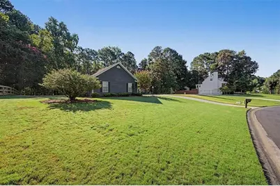 333 Allatoona Shores Drive, Canton, GA 30114 - Photo 3