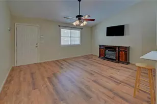 2947 Florence Dr, Gainesville, GA 30504 - Photo 3