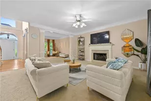 230 Ridge Bluff Ln, Suwanee, GA 30024 - Photo 11