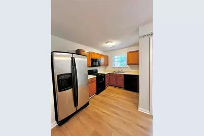 725 Crestwell Circle SW, Atlanta, GA 30331 - Photo 3