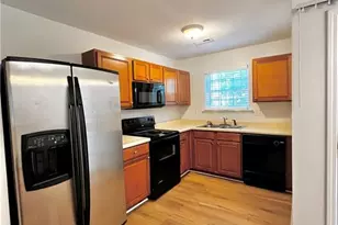 725 Crestwell Circle SW, Atlanta, GA 30331 - Photo 3