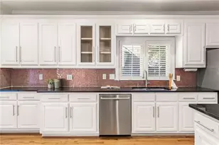 3736 Harts Pl, Atlanta, GA 30341 - Photo 23