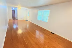 2064 Leatherleaf Ct SW, Marietta, GA 30008 - Photo 7