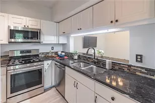 240 Renaissance Pkwy NE, Atlanta, GA 30308 - Photo 17