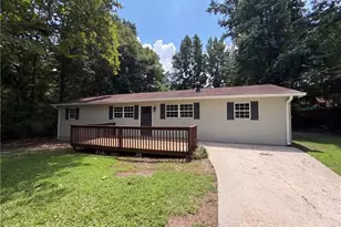 3704 Meadowview Dr, Lithia Springs, GA 30122 - Photo 5